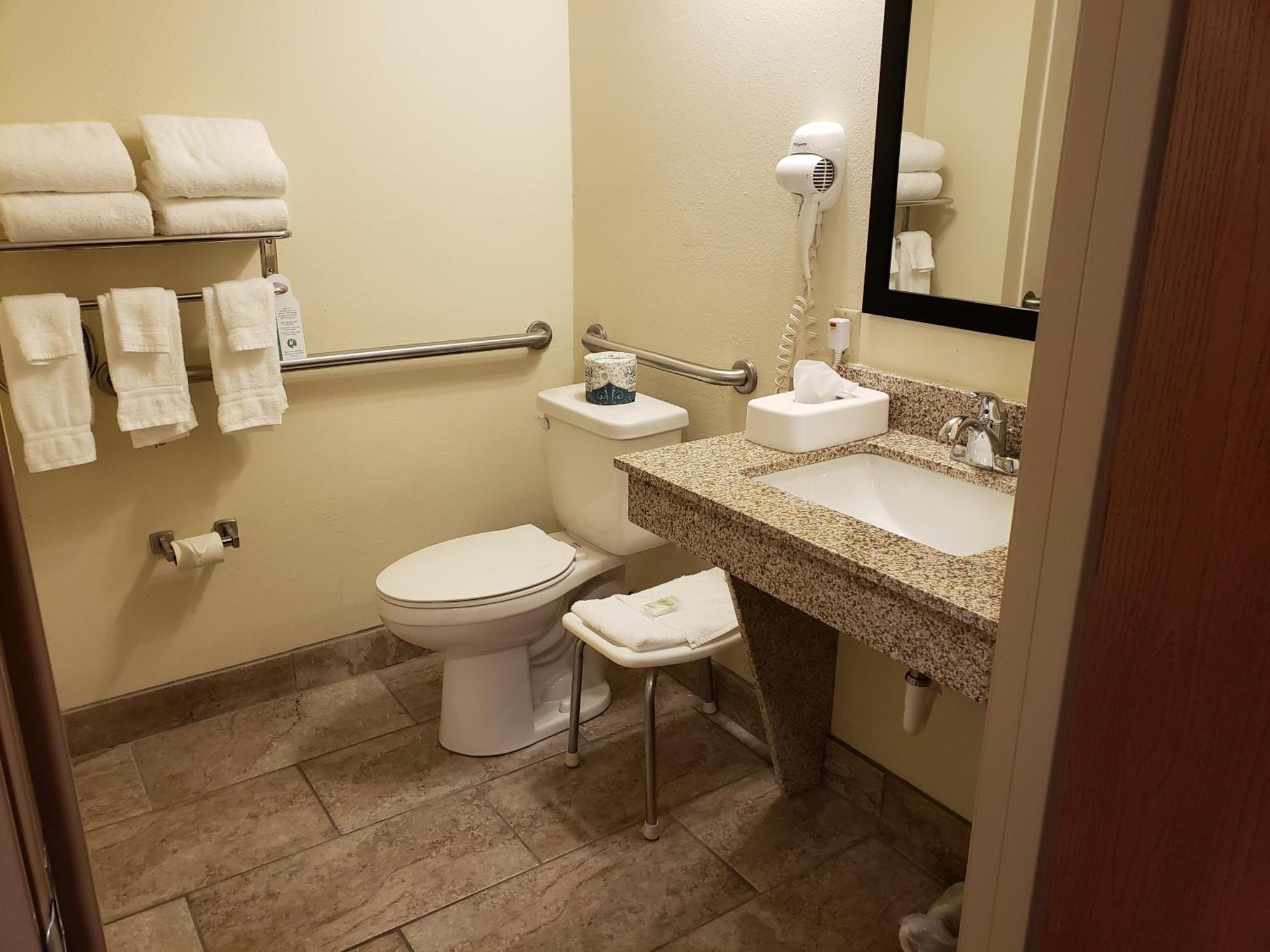 Cobblestone Inn & Suites - Merrill المظهر الخارجي الصورة